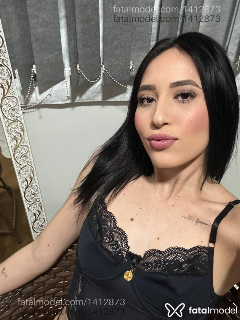 Acompanhante mulher loira (o) de olhos castanhos - Yasmim