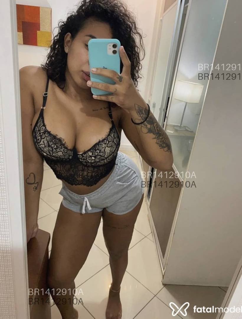 Acompanhante mulher com cabelo castanho de olhos castanhos em Bagé - Karina lutte