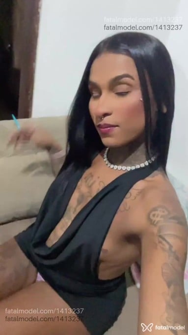 Acompanhante mulher trans morena (o) de olhos pretos em Nova Serrana Acompanhante mulher trans morena (o) de olhos pretos em Nova Serrana - Amora