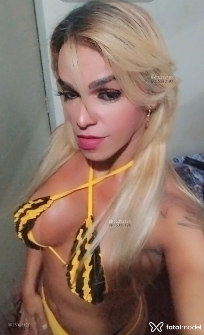 Acompanhante travesti loira (o) de olhos castanhos - Chaiany