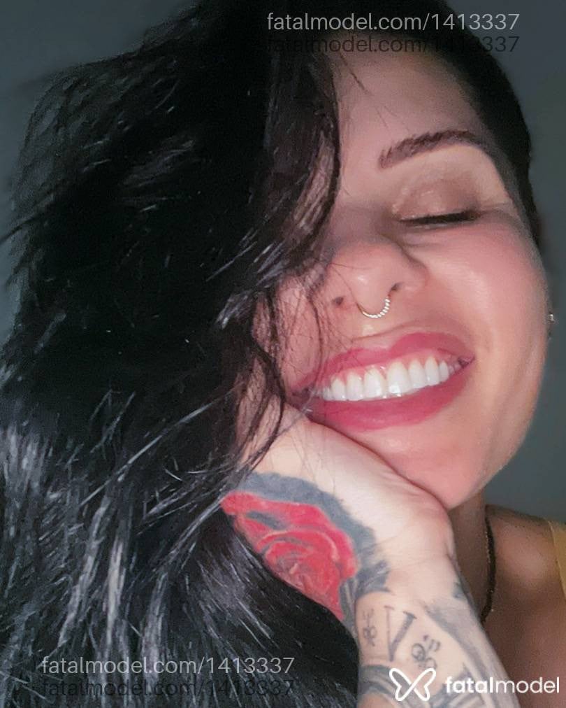 Acompanhante mulher morena (o) de olhos pretos - Isys Costa