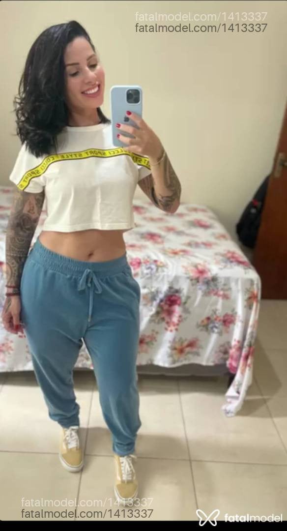 Acompanhante mulher morena (o) de olhos pretos - Isys Costa