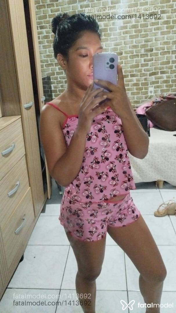 Acompanhante mulher morena (o) de olhos castanhos - Amanda