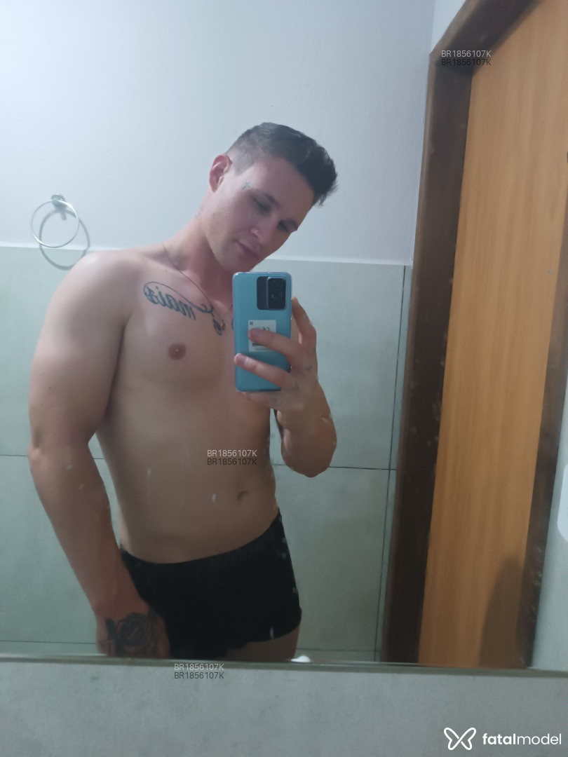 Acompanhante homem loira (o) de olhos verdes em Cascavel - Allee