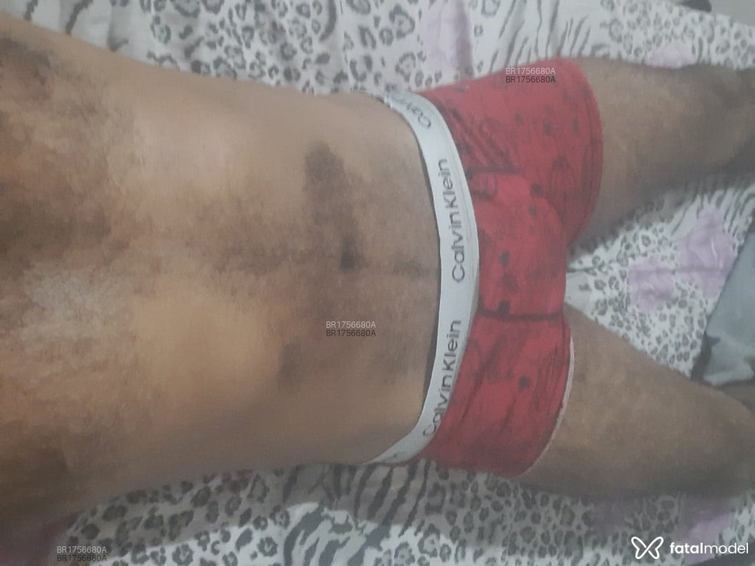 Acompanhante homem morena (o) de olhos castanhos em Passos Acompanhante homem morena (o) de olhos castanhos em Passos - Carlos