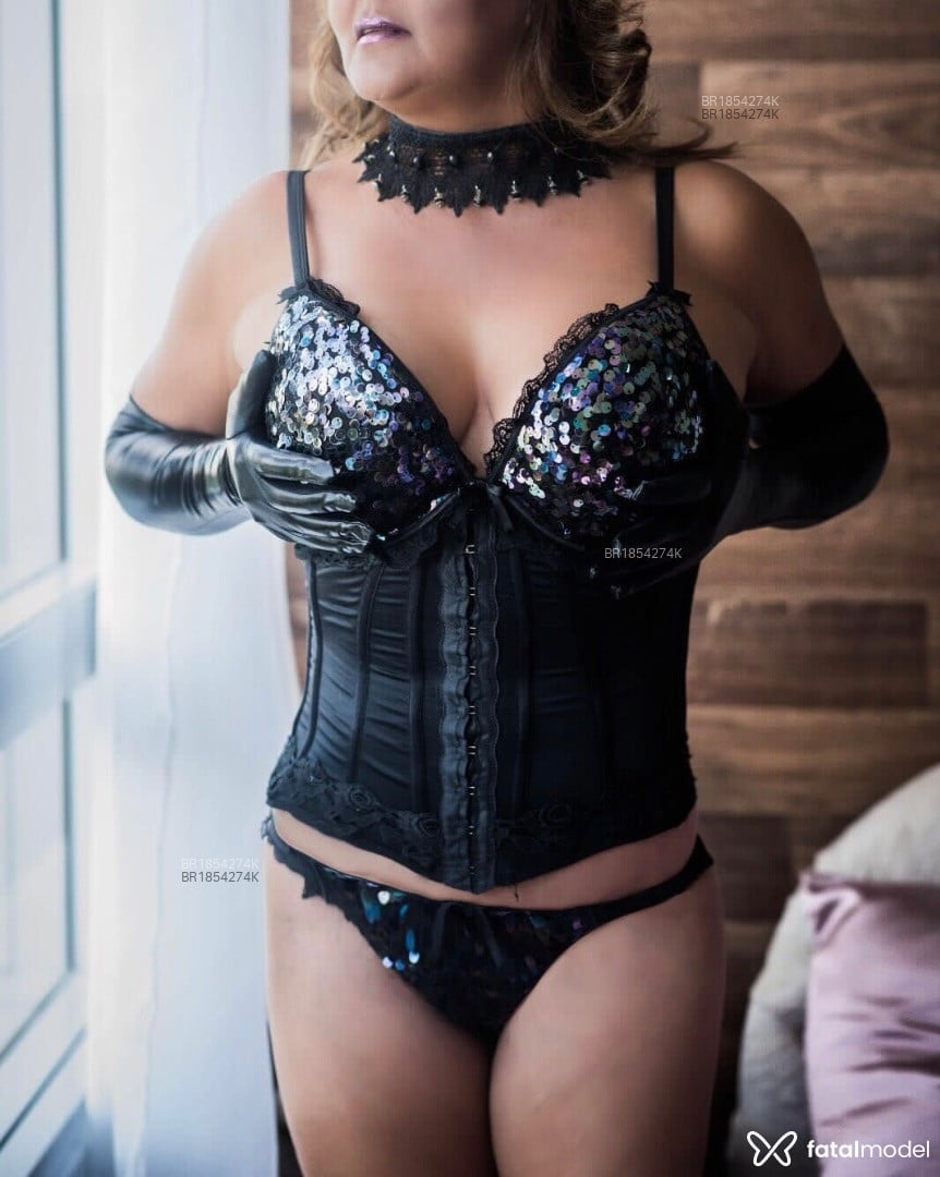Acompanhante mulher loira (o) de olhos mel em Ribeirão Preto - Juliette