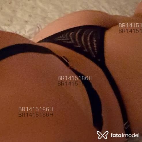 Acompanhante mulher com cabelo castanho de olhos castanhos em Caxias do Sul - Mia Ferraz
