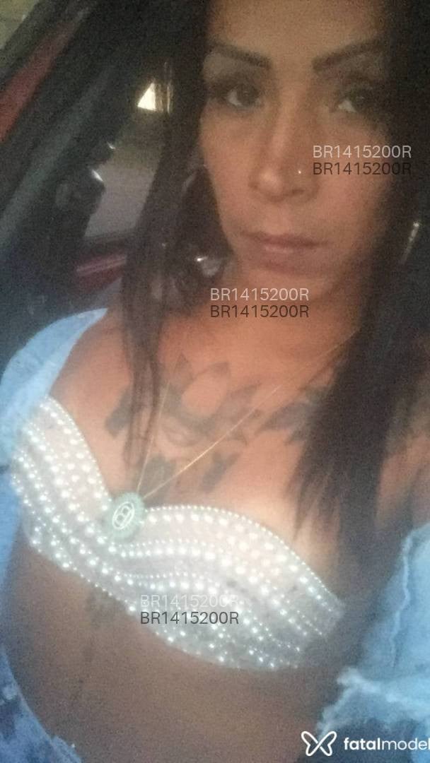 Acompanhante mulher trans morena (o) de olhos castanhos em Ubá - Brenda rocha