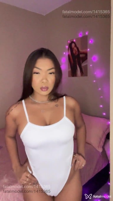 Acompanhante mulher com cabelo castanho de olhos castanhos em Rio de Janeiro - Yumi Kaori