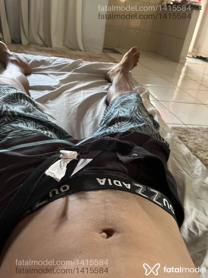 Acompanhante homem morena (o) de olhos castanhos em Cuiabá Acompanhante homem morena (o) de olhos castanhos em Cuiabá - Valentim pauzaoo