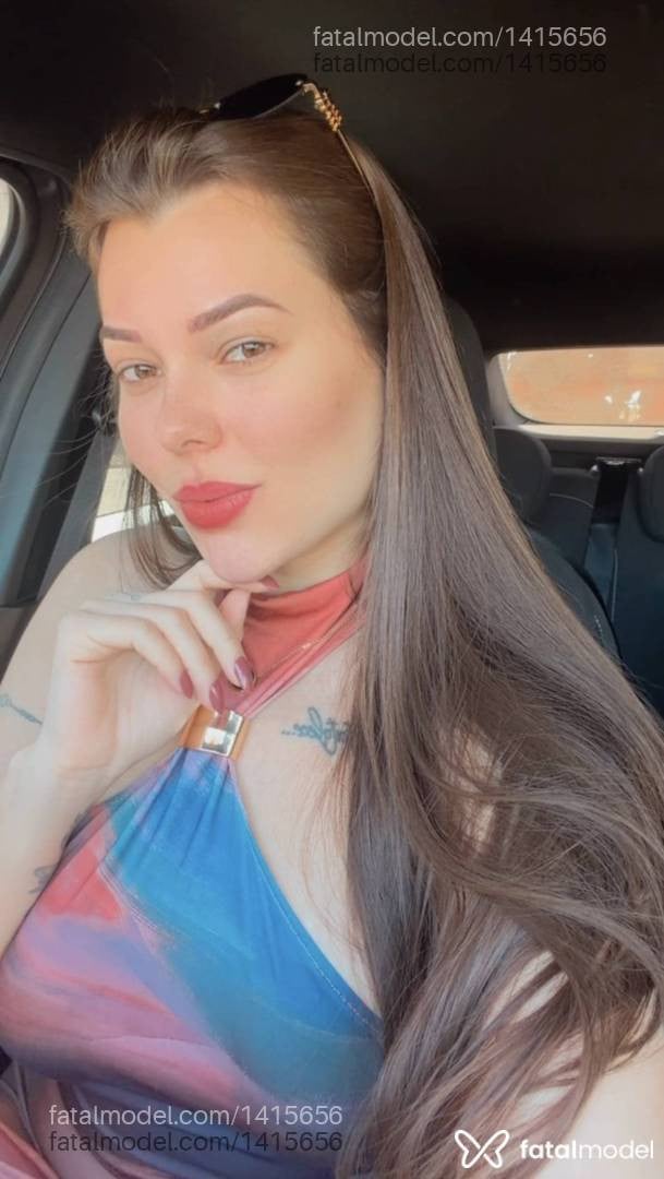Acompanhante mulher com cabelo castanho de olhos castanhos - Bella