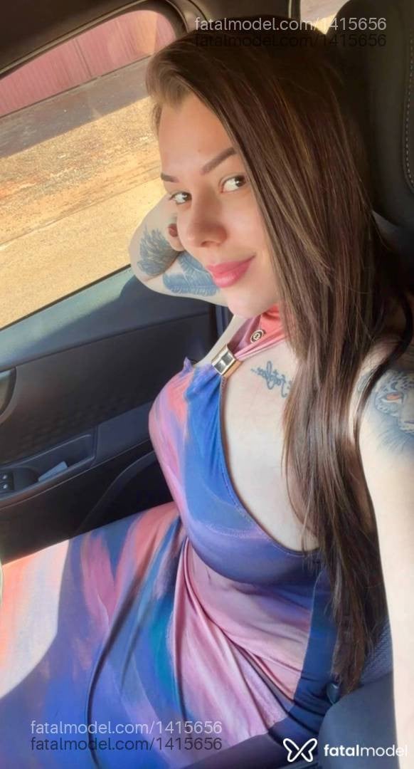 Acompanhante mulher com cabelo castanho de olhos castanhos - Bella