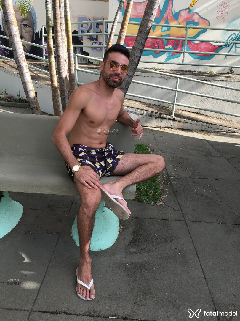 Acompanhante homem com cabelo castanho de olhos castanhos em Franca - James