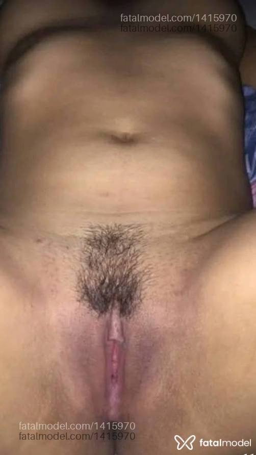 Acompanhante mulher com cabelo castanho de olhos castanhos - Babi