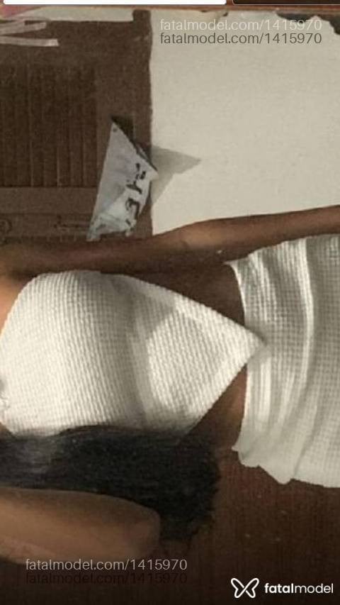 Acompanhante mulher com cabelo castanho de olhos castanhos - Babi
