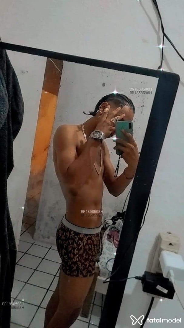 Acompanhante homem morena (o) de olhos castanhos em Olinda Acompanhante homem morena (o) de olhos castanhos em Olinda - ThreeGhot