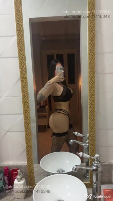Acompanhante mulher morena (o) de olhos castanhos em Vila Velha Acompanhante mulher morena (o) de olhos castanhos em Vila Velha - Jade