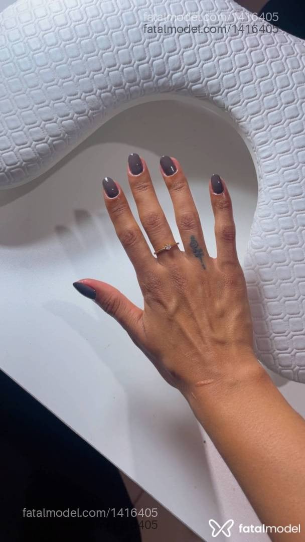 Acompanhante mulher com cabelo castanho de olhos castanhos - Rebeca