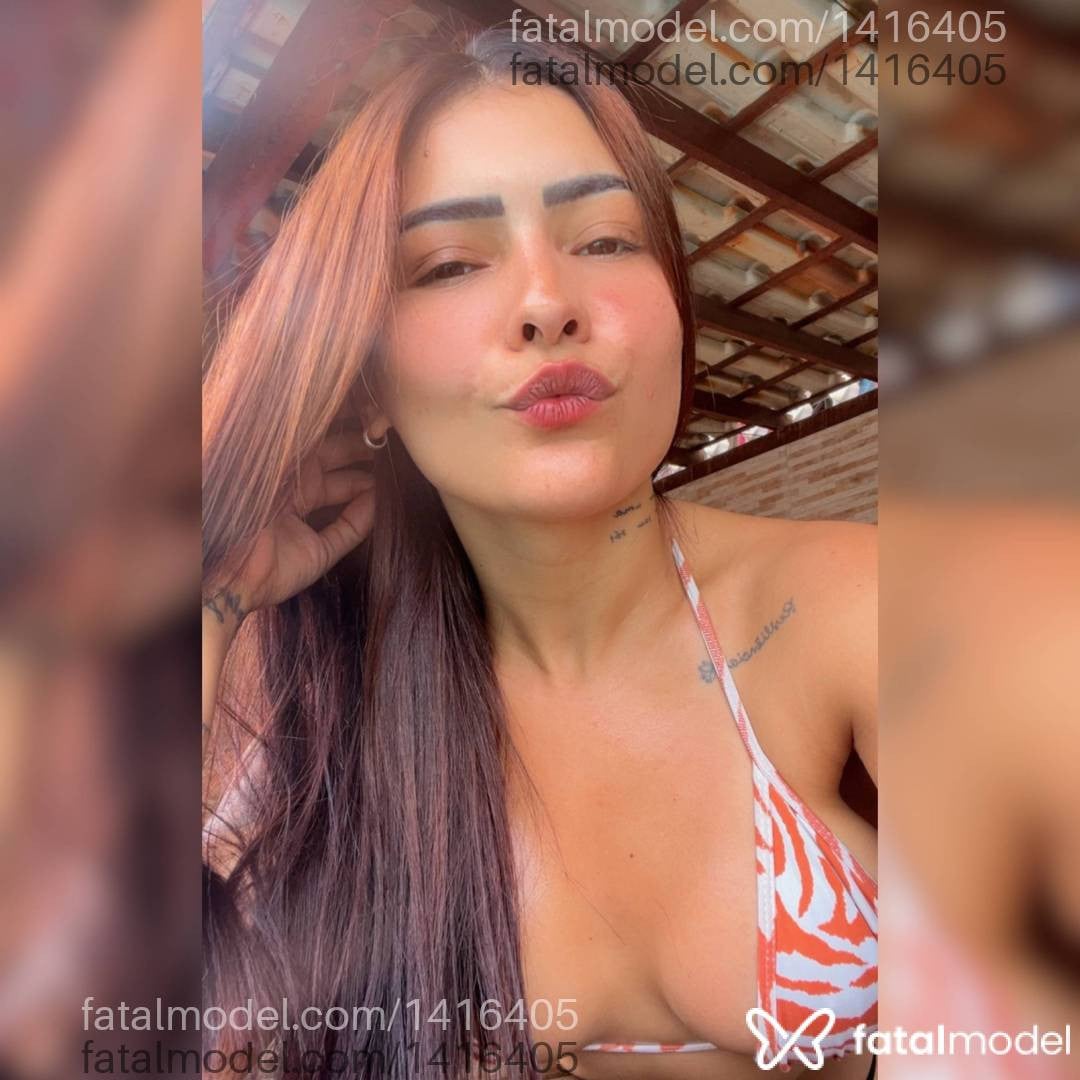 Acompanhante mulher com cabelo castanho de olhos castanhos - Rebeca