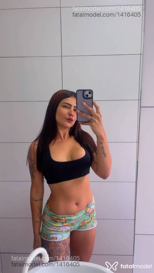 Acompanhante mulher com cabelo castanho de olhos castanhos - Rebeca