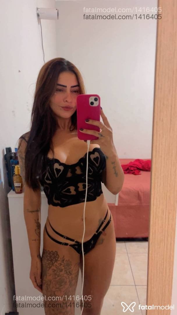 Acompanhante mulher com cabelo castanho de olhos castanhos - Rebeca