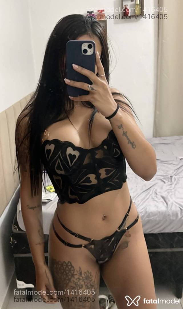 Acompanhante mulher com cabelo castanho de olhos castanhos - Rebeca