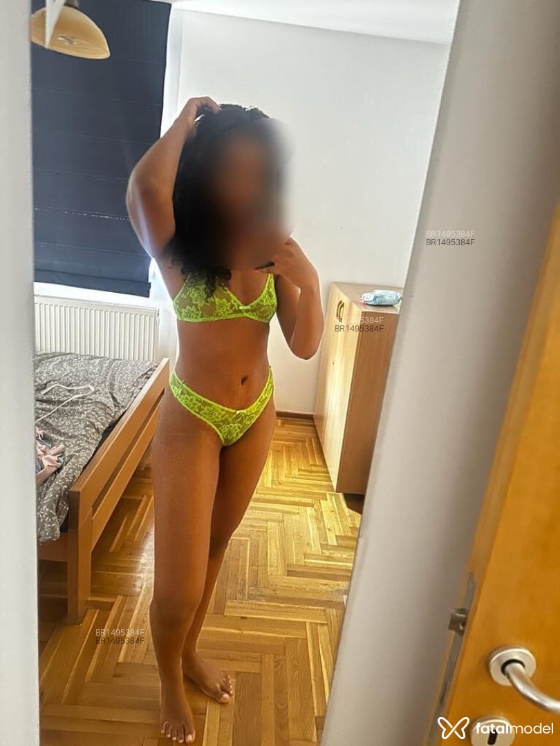 Acompanhante mulher morena (o) de olhos castanhos em Rio de Janeiro - Maya mulata