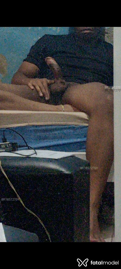 Acompanhante homem morena (o) de olhos castanhos em Porto Alegre - Gabriel