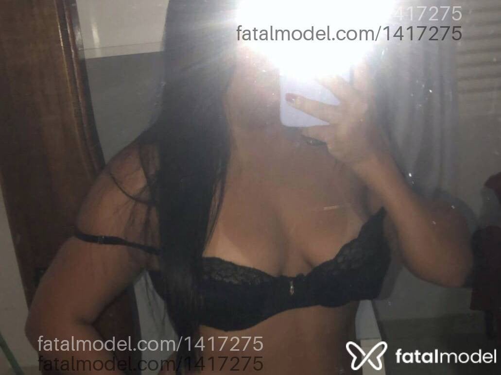 Acompanhante mulher com cabelo castanho de olhos castanhos - Thainá Morena