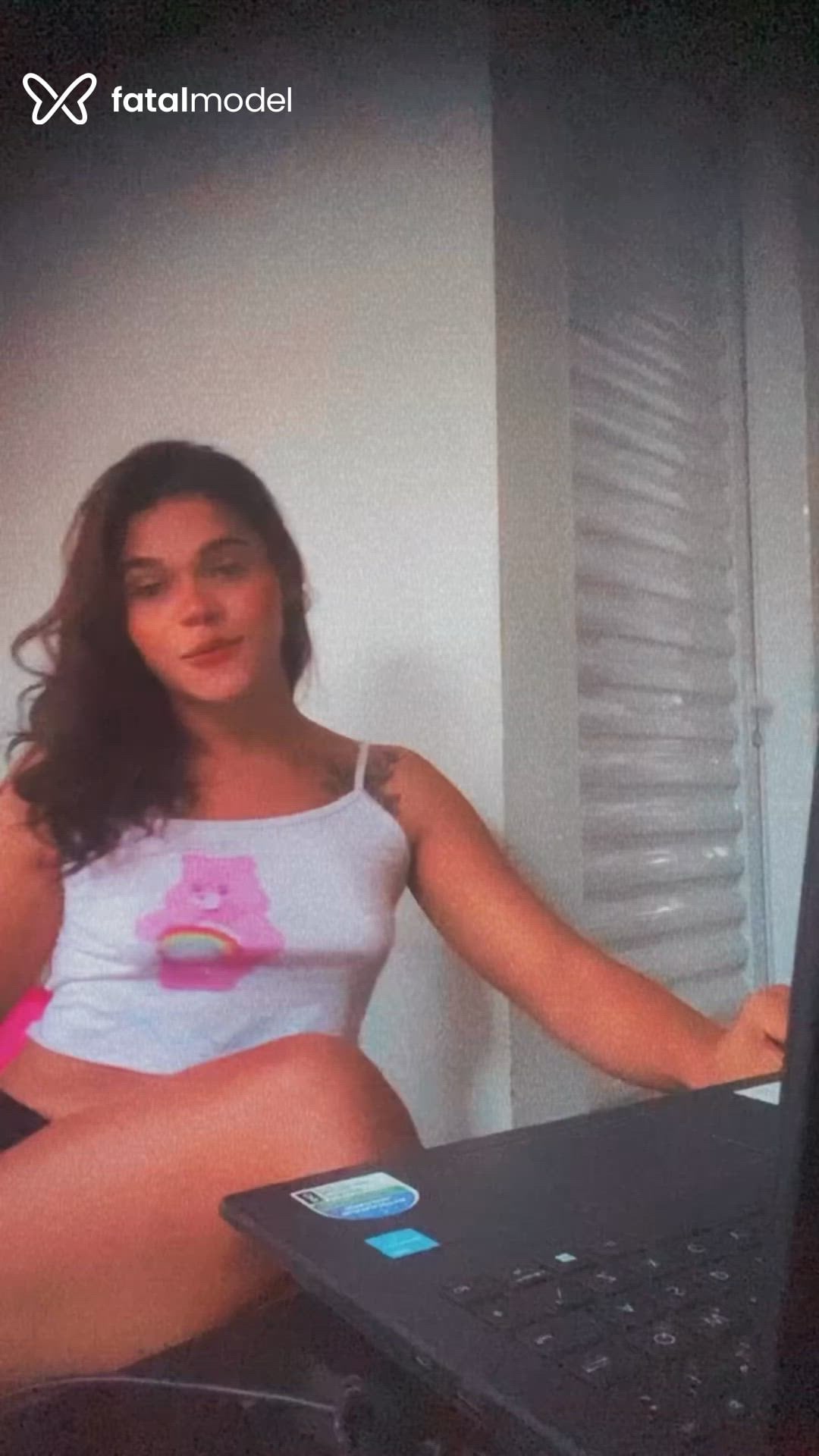 Acompanhante mulher trans com cabelo castanho de olhos castanhos em Rio Verde Acompanhante mulher trans com cabelo castanho de olhos castanhos em Rio Verde - Júllia Mell