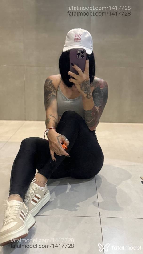 Acompanhante mulher com cabelo castanho de olhos castanhos - Alexia Boklove