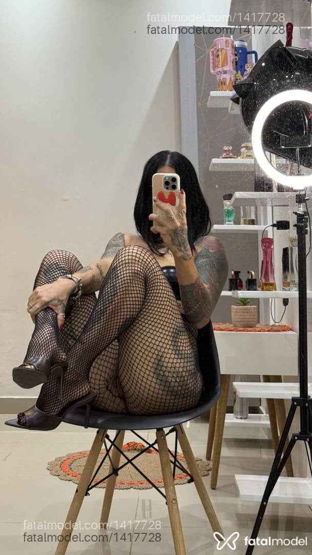 Acompanhante mulher com cabelo castanho de olhos castanhos - Alexia Boklove