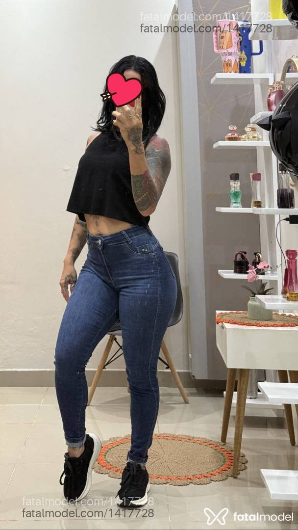 Acompanhante mulher com cabelo castanho de olhos castanhos - Alexia Boklove