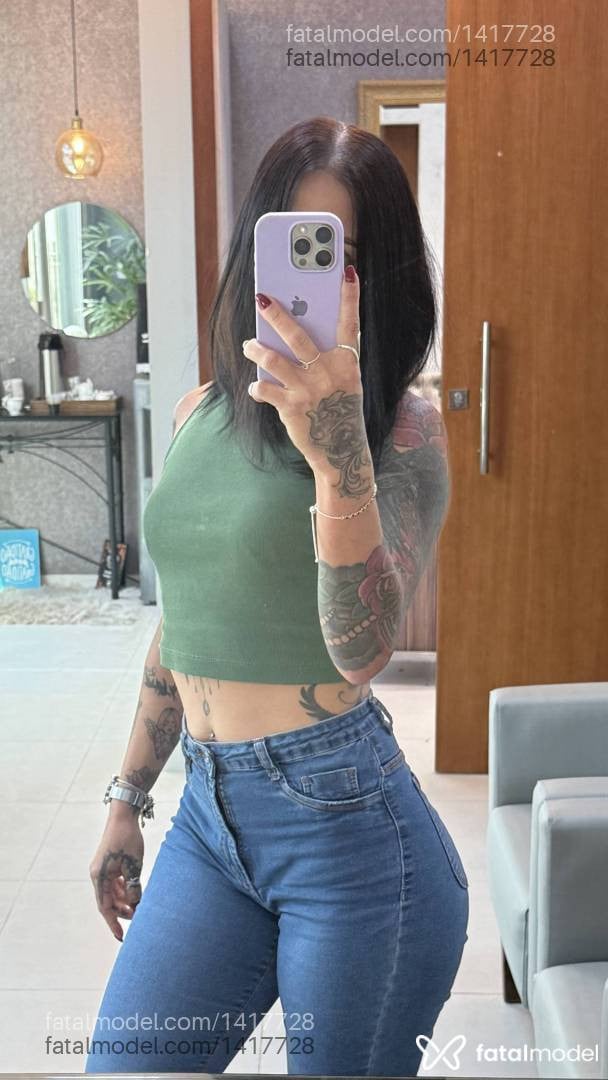 Acompanhante mulher com cabelo castanho de olhos castanhos em Cacoal - Alexia Boklove
