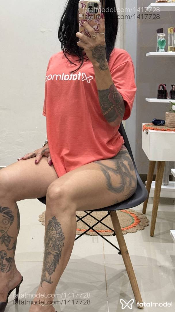 Acompanhante mulher com cabelo castanho de olhos castanhos - Alexia Boklove
