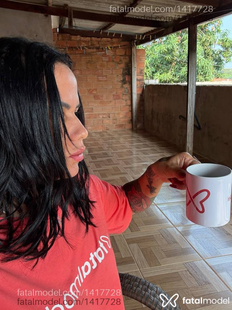 Acompanhante mulher com cabelo castanho de olhos castanhos - Alexia Boklove