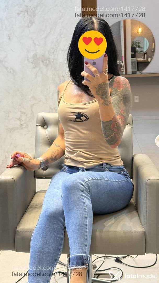 Acompanhante mulher com cabelo castanho de olhos castanhos - Alexia Boklove