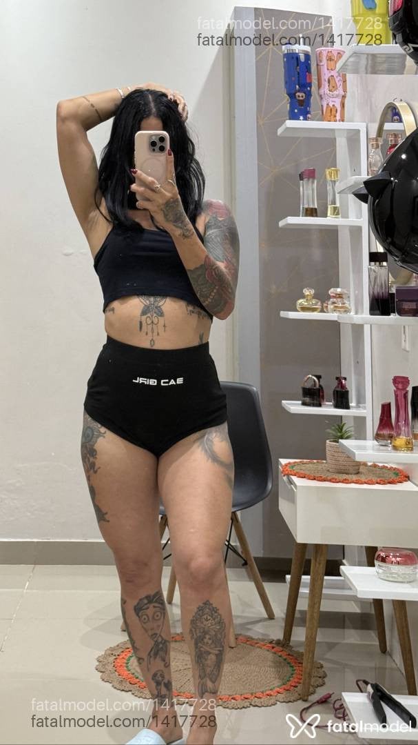 Acompanhante mulher com cabelo castanho de olhos castanhos em Cacoal - Alexia Boklove