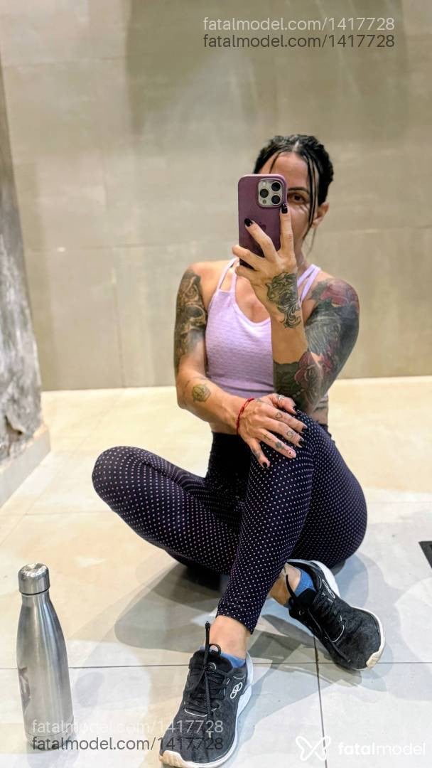 Acompanhante mulher com cabelo castanho de olhos castanhos - Alexia Boklove
