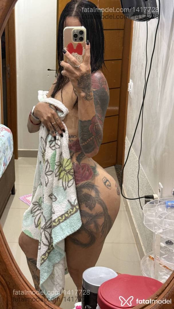 Acompanhante mulher com cabelo castanho de olhos castanhos - Alexia Boklove Acompanhante mulher com cabelo castanho de olhos castanhos - Alexia Boklove