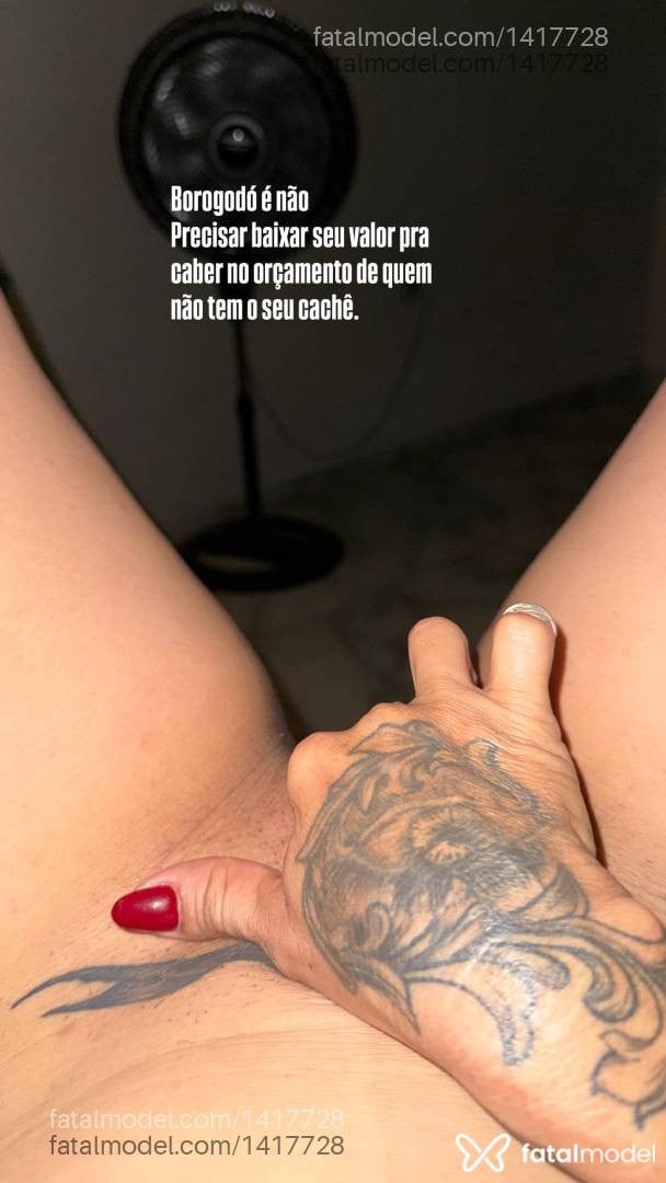 Acompanhante mulher com cabelo castanho de olhos castanhos - Alexia Boklove Acompanhante mulher com cabelo castanho de olhos castanhos - Alexia Boklove