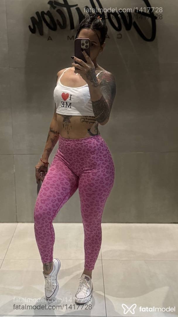 Acompanhante mulher com cabelo castanho de olhos castanhos - Alexia Boklove