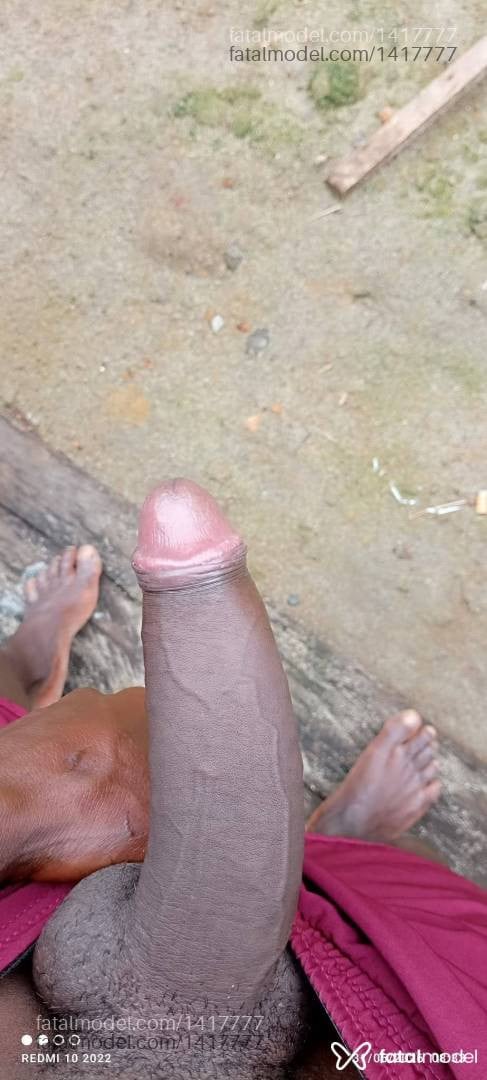Acompanhante homem com cabelo castanho de olhos castanhos - Pedro
