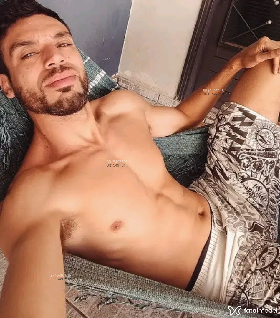 Acompanhante homem com cabelo castanho de olhos castanhos em Franca - James