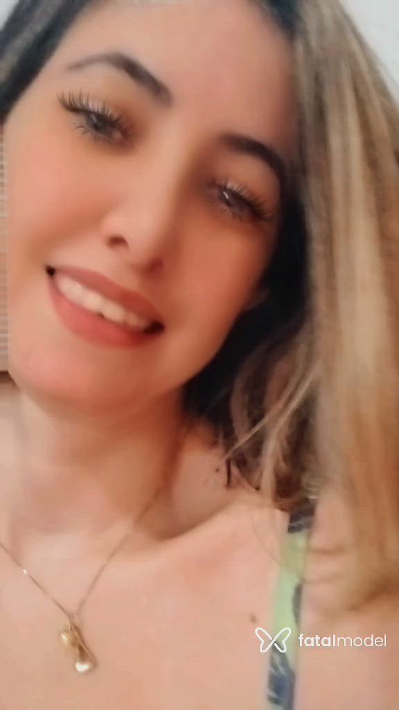 Acompanhante mulher loira (o) de olhos verdes - Juliana