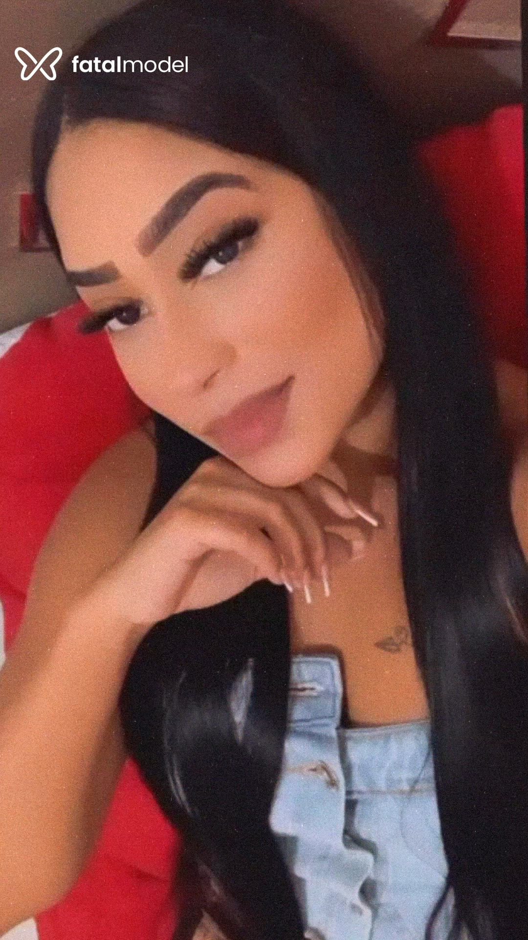 Acompanhante mulher morena (o) de olhos castanhos - Lídia muller Acompanhante mulher morena (o) de olhos castanhos - Lídia muller