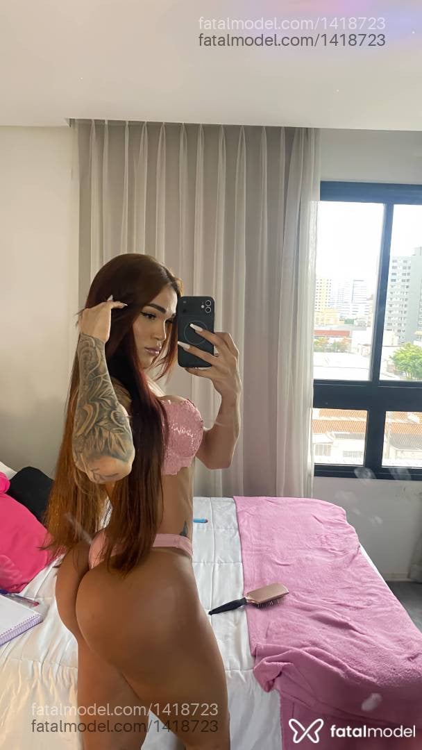 Acompanhante mulher trans morena (o) de olhos castanhos - Mabele Acompanhante mulher trans morena (o) de olhos castanhos - Mabele