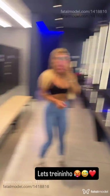 Acompanhante mulher loira (o) de olhos castanhos em Brasília Acompanhante mulher loira (o) de olhos castanhos em Brasília - Isabelle