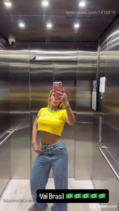 Acompanhante mulher loira (o) de olhos castanhos em São Paulo - Isabelle