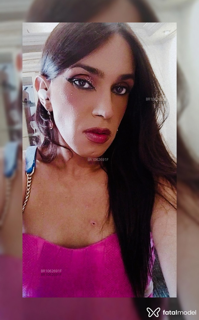 Acompanhante mulher trans com cabelo castanho de olhos castanhos em São Paulo - Beatriz Barreto